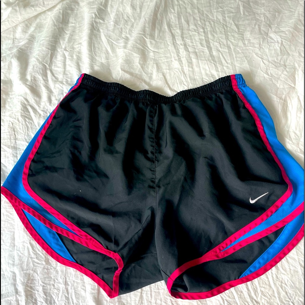 Nike running shorts! Perfect for working out, going on a walk or just chilling.
